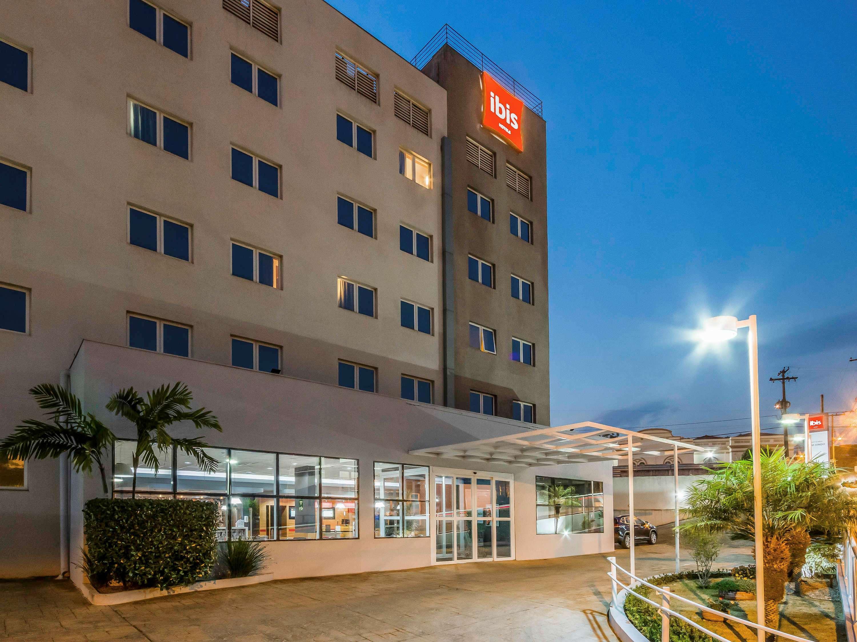 מלון Ibis ז'בוטיקבל מראה חיצוני תמונה